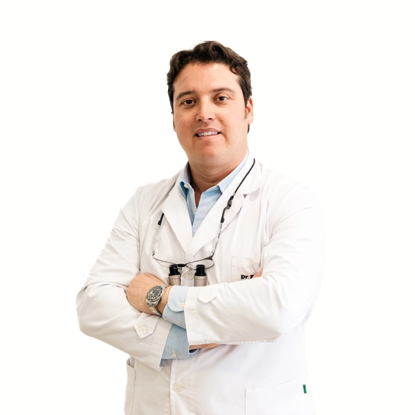 dr-enrique-alvaro-clinica-dental-bruselas